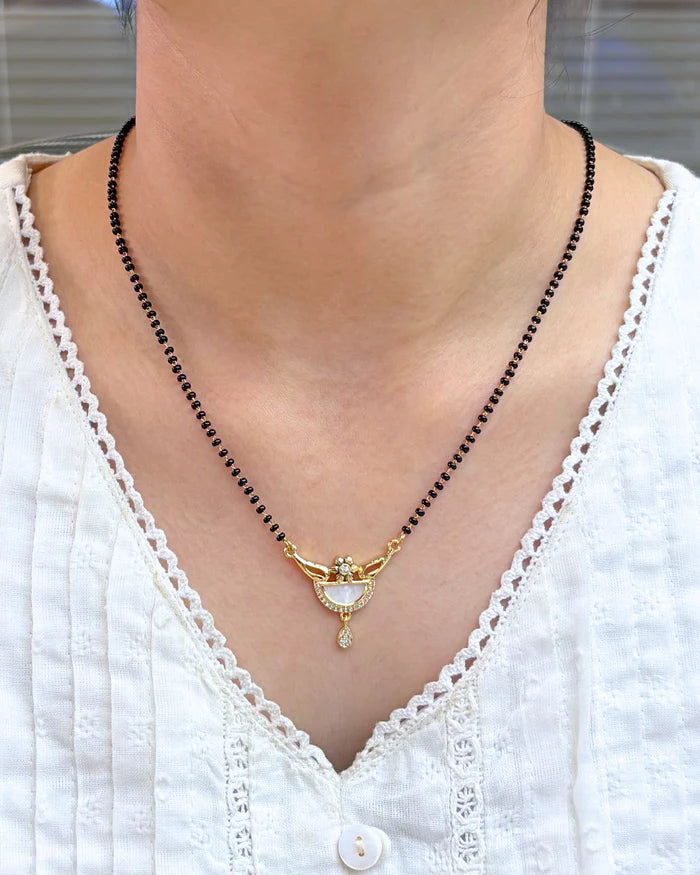 Gilded Arch Mangalsutra